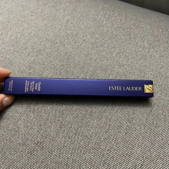 Estée Lauder Double Wear Stay-in-Place Eye Pencil - Picture 2 of 5